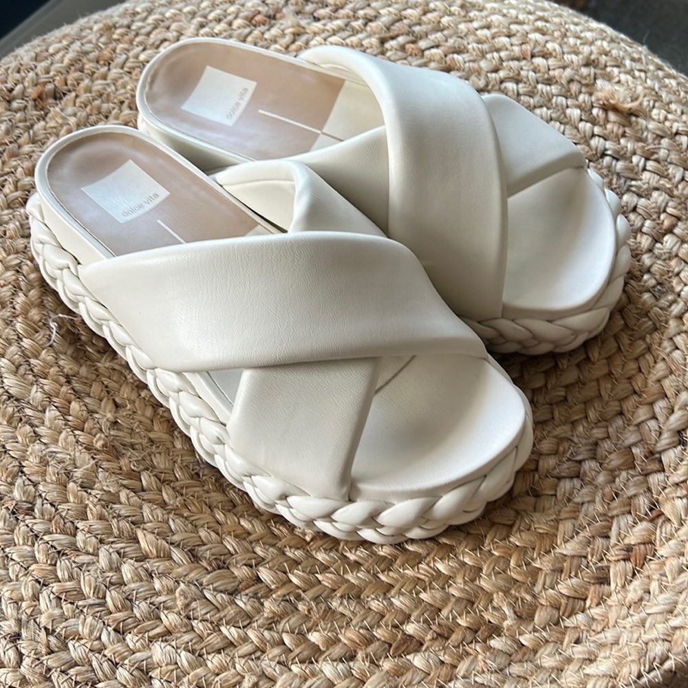 On Trend Dolce Vita Blume Sandals